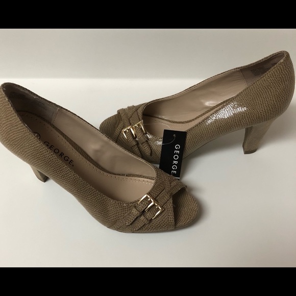 George 2” Women’s Pumps - Picture 2 of 7